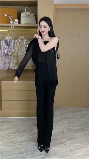 Simple Pants Turned Into Luxury Look 💃