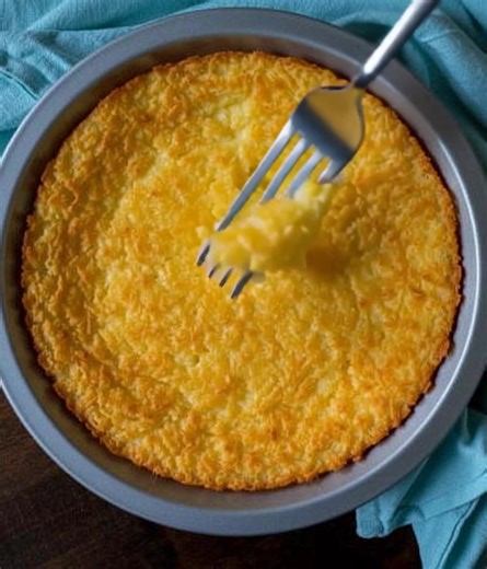 Impossible coconut custard pie… magically makes it’s own crust! Ingredients: 1/2 cup Bisquick 3/4 cup sugar 4 eggs full recipe in first c.o.m.m.e.n.t 👇 | Don't Touch it's Art