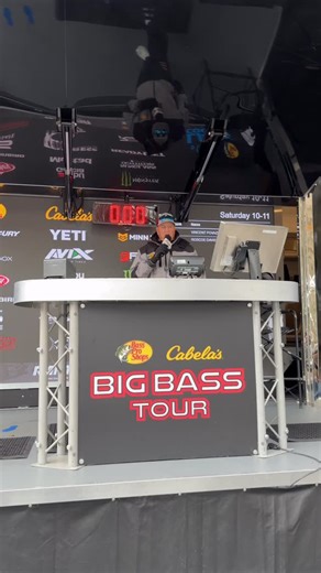 We have the first double-digit of 2026! Clayton Wiggins has the overall lead heading into the final day with this 10.41 Harris Chain MONSTER!! #bigbasstour #bassproshops #monsterenergy #lakecountyfl | Big Bass Tour