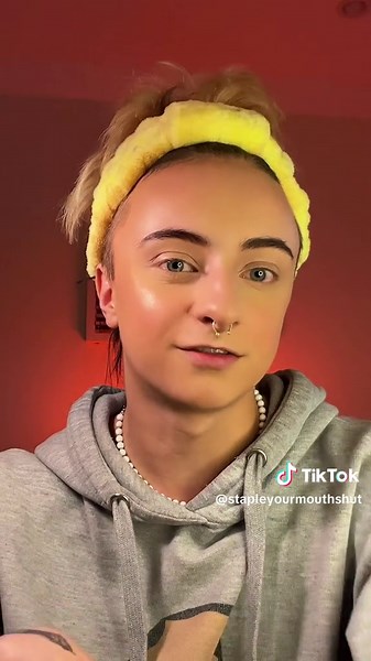 Versatile Our World Lip Gloss Tutorial