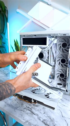 76K views · 997 reactions | A sleeper PC packed with modern power? You get the best of both worlds. Cr. @leonistech #lianli #case #pc #setup #fans #build | Lian Li HQ | Facebook