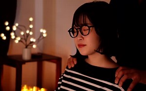 日本按摩-1717-僵硬的肩膀按摩（最后莉莉微笑）-Mask