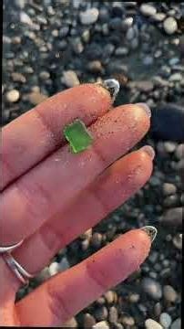 Ricerca vetrini e riflessioni insieme ✨🤍 #gioielli #smallbusiness