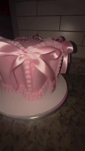 Delicious Custom Cakes in Jacksonville, FL