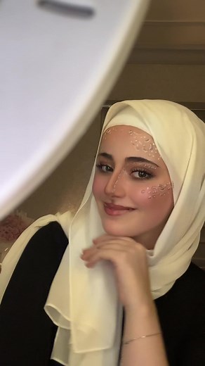 رغد النعيمي - أحدث مستحضرات التجميل والموضة