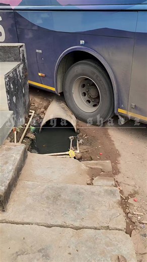 4.8M views · 10K reactions | Extreme bus driving skills| Volvo 9600 amazing driving in narrow entry 朗 #reelsvideoシ #reelsviralシ #viralreelsシ #reelsfbシ #viralpost2024 #viralvideoシ #reelsfacebook #volvobusesofindia #viralshorts #volvobusindia #skills #skills | Noushad Shad'z | Facebook