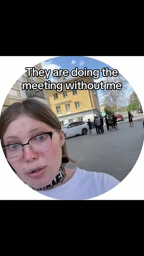 Understanding Julia Finess: Fan Interactions Explained