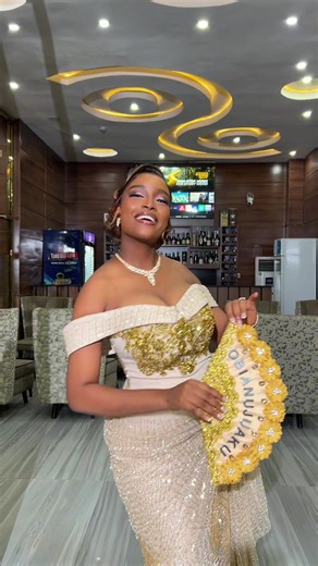 Elegant Bridal Makeup for a Traditional Wedding