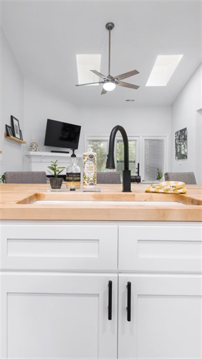 Most cabinet paint failures don’t happen because of the paint — they happen because of skipped prep. 🤷 What you’re seeing here is the part most DIY projects rush through: • Proper degreasing • Detailed sanding • Hardware removal • Surface repair and bonding This is how cabinets last decades, not months. If you’re tackling cabinets yourself, save this. If you want them done once and done right, that’s where we come in. 💪 #Oklahomapainters #oklahomacity #diytips #homeownertips #paintexperts | Ba