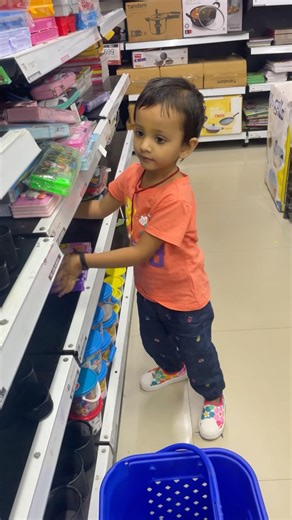 Kiwi or didi ne konse colour liye #anant #shortsviral #shopping #shortsfeed