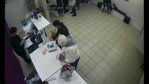 Boy saved from choking on candy at pick-up point in Moscow Oblast