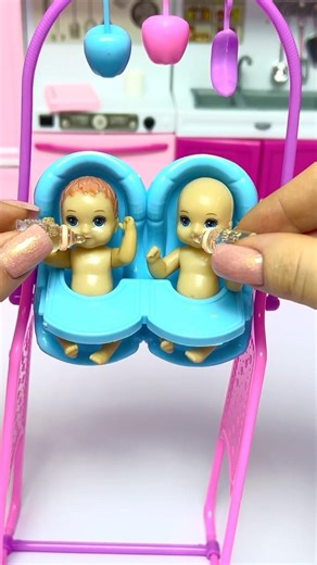 Satisfying Barbie Mom With Twins! Feeding & Potty Time #shorts