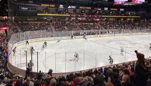Blackhawks struck by ‘different vibe’ at Coyotes’ tiny Mullett Arena