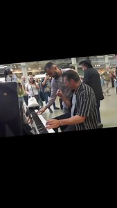 Super Quick Boogie in London with Jared Nandra & Terry Miles at the session by Dr.K 😎 https://youtu.be/kOetpql2_tg?si=FoIXunUtckzd1PPU | Nico Brina