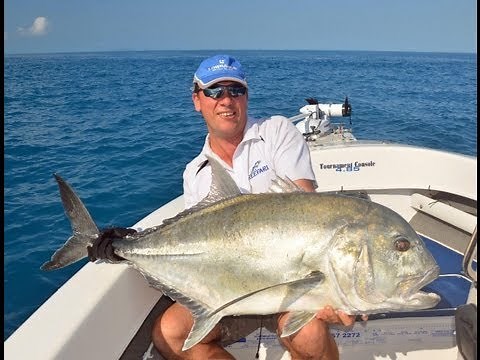 GT Fishing Video, How to catch Big Fish!! Small Boats!!