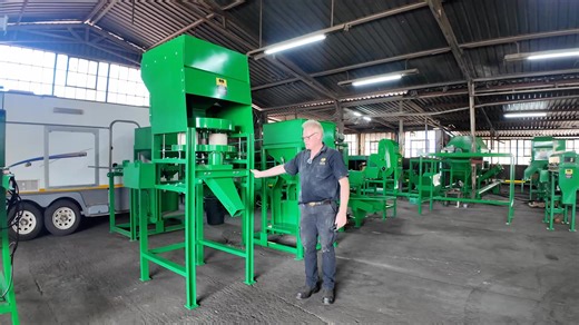 Need consistent small-batch packing? The JAPS Volumetric Bagger lets you fill 250g to 2.5kg bags with speed and accuracy – no scale needed. Watch this explainer to see how it works.  https://japsgraincleaners.co. za/ #VolumetricBagger #GrainPacking #JapsGrainCleaners #SmallScalePacking #FarmEfficiency | Just another problem solver | Facebook