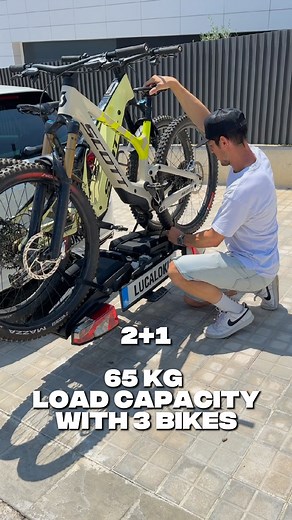 2 1. LOAD CAPACITY 65kg 👊🏻⛓️ Bike carrier Genio Pro Advanced Extension set for a third bike. - @atera.adventures - In my bio, you’ll find the link to get a 15% discount. Code: LUCALOKU - En mi Bio, tienes el link para obtener un 15% de descuento. Código: LUCALOKU 😉✌️ - #atera #ateraadventures #portabicis #bikecarrier #mtb #biketravel #bikelife #genioproadvanced #extensionkit | LucaLoku