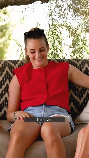 264K views · 1.8K reactions | Football friends are different 殺 #BBCFootball #WSL | BBC Sport | Facebook