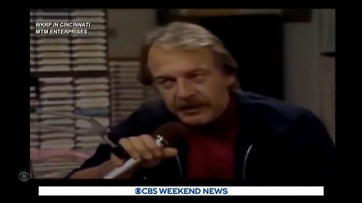 Actor Howard Hesseman, known for his roles in "WKRP in Cincinnati," "One Day at a Time" and "Head of the Class," died on Saturday. He was 81. https://cbsn.ws/3KSRqie | CBS Evening News