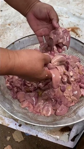 I Cooked A Massive Pot Of Chicken Livers 🍲