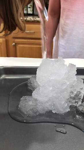 Making an Instant Ice Sculpture: Science for Kids