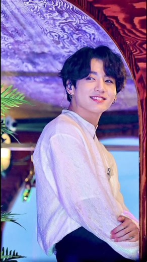 BTS army lover -s3d on Instagram: "Har bala se rhe tu salamat 💜🥰👀#viralreelsvideo❤️ #bts #vintagestyle #btsxarmy #viral"