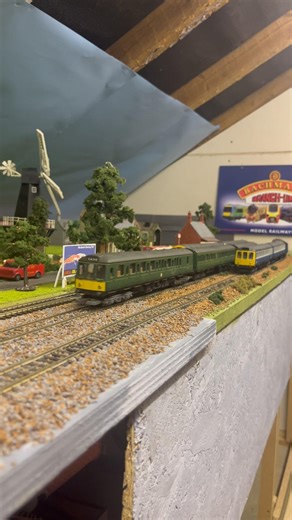 Sorry for not uploading! Here’s class 117’s & Class 158 #train #modeltrains #railway #railwaytrack