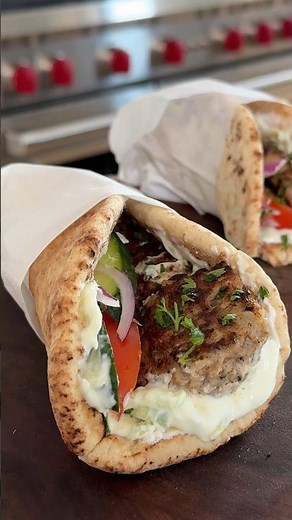 Lamb gyros with tzatziki✨