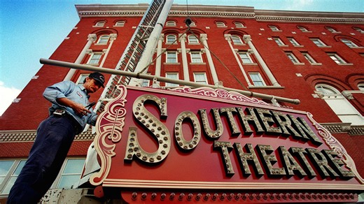 A Second City showcase will perform in Columbus this fall