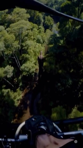 BREAKING Leaked military footage shows U.S. forces chasing a mysterious alien creature deep in the Amazon jungle. Locals report strange lights, power blackouts, and government drones blocking access | Productos