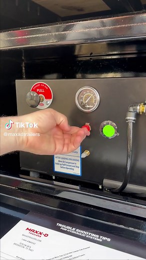 Do you need a heavy duty equipment trailer with a smooth ride? Check out the 30k LDX Gooseneck Flatbed! #maxxd #maxxdtrailers #trailersfortheworkingman #airridesuspension #airride #buildsomethinggreat #bluecollar #equipmenthauling #