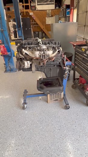 21K views · 1.4K reactions | Draining oil on the engine stand. #engine #car #mechanic #automotive #auto | Dexter Browder | Facebook