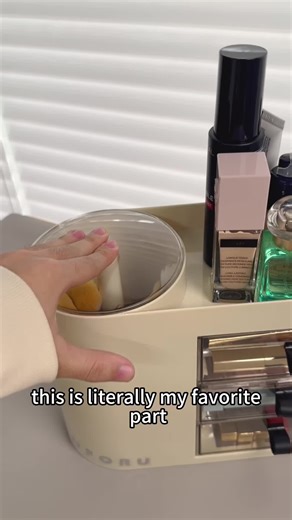 This makeup organizer with the “elevator”is really nice!#organization #makeuporganization