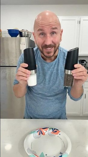 AMAZING Electric Salt and Pepper Grinders