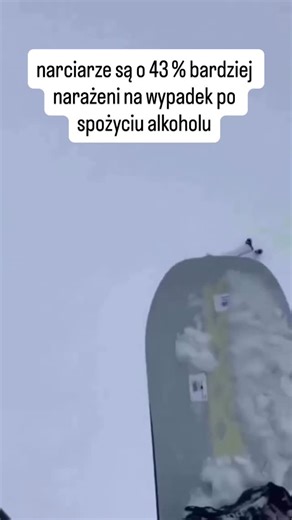 Alek_Cierpiałkowski_psycholog on Instagram: "Badanie Direct Line Group pokazuje, że picie alkoholu na nartach znacząco zwiększa ryzyko urazów. Z danych wynika m.in.: • narciarze są o 43 % bardziej narażeni na wypadek po spożyciu alkoholu, • osoby, które piły, spędzały 53 % więcej czasu poza trasą, • 3,8 mln osób zgłosiło uraz na stoku związany z alkoholem w ciągu ostatnich 5 lat, • częstość wypadków zwiększa ryzyko poważnych kontuzji jak złamania czy zerwania więzadeł. Badanie wskazywało, że naw