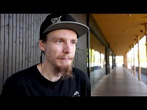 Ari Koivunen laulaja haastattelu 2.9.2023 frisbeegolf biljardi