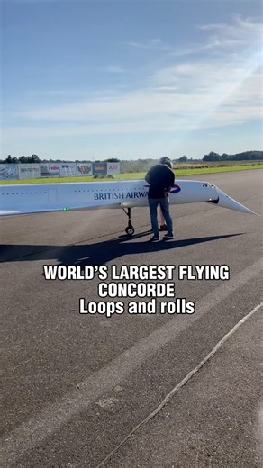Otto Widlroither sends his giant hand-built RC Concorde for a loop… and roll 🤯🔥 at Airmeet 2023. #horizonhobby #rc #rcairplane #rcevent #rcairshow #airshow #aviation #turbine #jetcat #concorde #worldslargest | Horizon Hobby