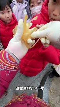 Experience the Magic of Blowing Sugar Figures Up Close with Sika Deer