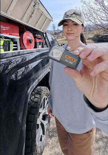 Back on another service call… which means I’ve got my @Fluke Corporation 376 FC and Fluke iSee™ Mobile Thermal Camera ready to go. These tools are essential when it comes to troubleshooting. Use code KARLY12 for 12% off your next order at fluke.com (US shop only).