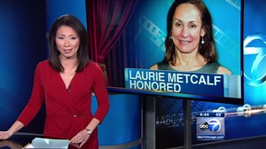 Laurie Metcalf honored by Steppenwolf Theatre