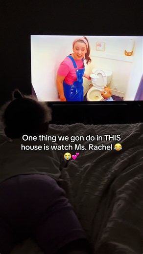 At this point Ms. Rachel is part of the bedtime routine 😂💕 If you have a toddler, you already KNOW 😭 #MomTok #ToddlerMom #MomLife #ToddlerLife #MsRachel