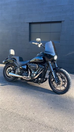 THE DYNA DUDE on Instagram: "2020 Harley Davidson FXLRS $14,999. 7k miles. Financing available. 114” Bassani road rage exhaust Upgraded air filter Kuryakyn LED turn signal lights Eagle lights slim line LED headlight Aftermarket grips, pegs, shifter Saddleman step up seat passenger pegs Memphis shades road warrior fairing Quick detach backrest with pad 5.5” pullback risers Custom dynamics smart triple play for taillight Crash bar Serious buyers ONLY. $500-990 shipping or pickup in NY."