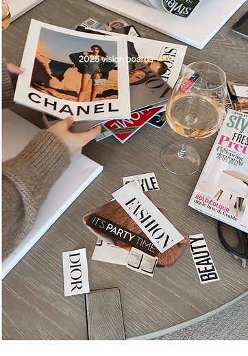 Create Inspiring Vision Boards for 2025