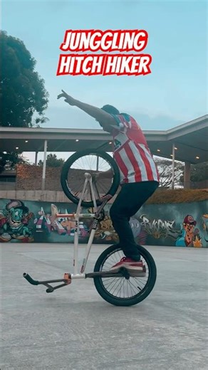 Junggling hitch hiker anak senja. #bmx #menujusenja #bmxmalaysia #payungteduh