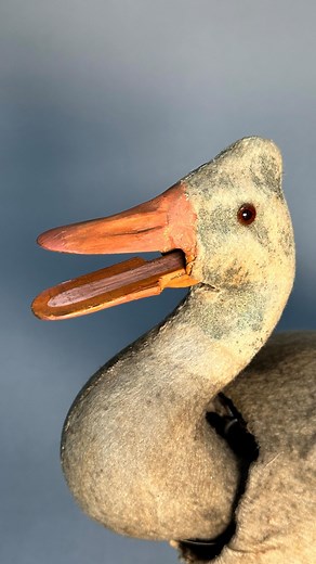 The House of Automata on Instagram: "Understand the mesmerising movements of a double compound pendulum in the book ‘Secrets of Automata’ available from The House of Automata (link in bio) as is this very rare antique automaton Duck. We once hired an identical duck to ‘Finding Neverland’ for Johnny Depp as JM Barrie to chase the children around with. #duck #depp #secretsofautomata #thehouseofautomata #nodders #advertising #howtomake #pendulum"