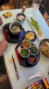 @今日のお夕飯は、永谷園さんの「お茶漬け海苔」を使って色々トッピングしながら楽しみましたなり😉 たまに食べたくなるなるお茶漬け♡ 煮物と糠漬け、唐辛子と下仁田ネギの塩焼きをアテに🍶