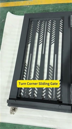 Corner sliding driveway gate