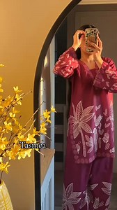 3K views | ❤️ Maroon is the color of your heart... And today, it’s looking gorgeous on you! ✨ Soft, elegant, and bold—just like your vibe. Because some shades aren’t just colors, they’re emotions.  | Tasmea | Facebook