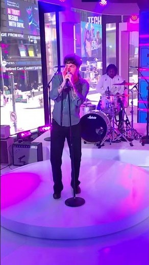 ROLE MODEL just owned the MTV Fresh Out Live stage with “Sally, When The Wine Runs Out” 🔥🍷