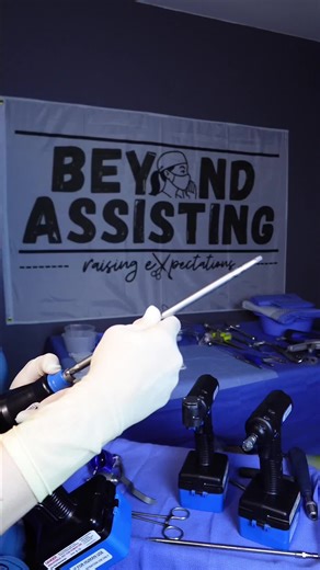 If you say you've never misloaded an acetabular screw on the holder... I don't believe you. 😅 #orlife #surgery #surgicaltechnologist #operatingroom #surgicaltech